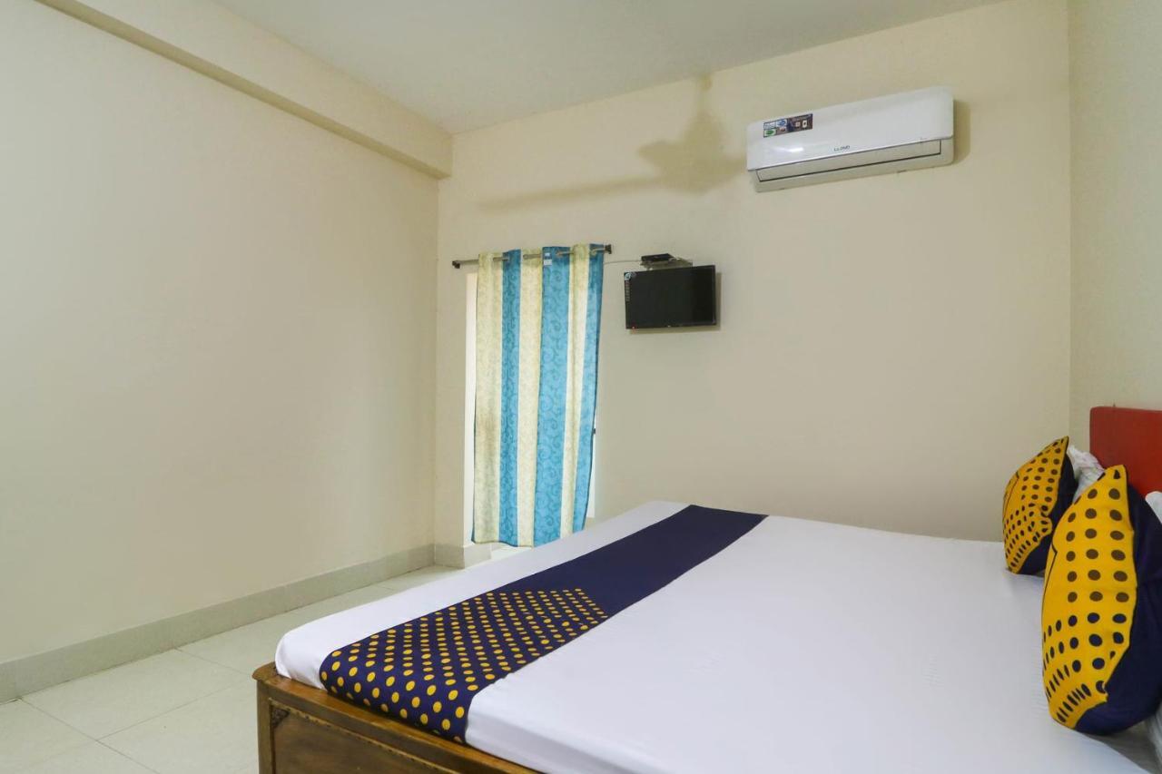 Spot On 68151 Prafulla Palace 호텔 Jatani 외부 사진