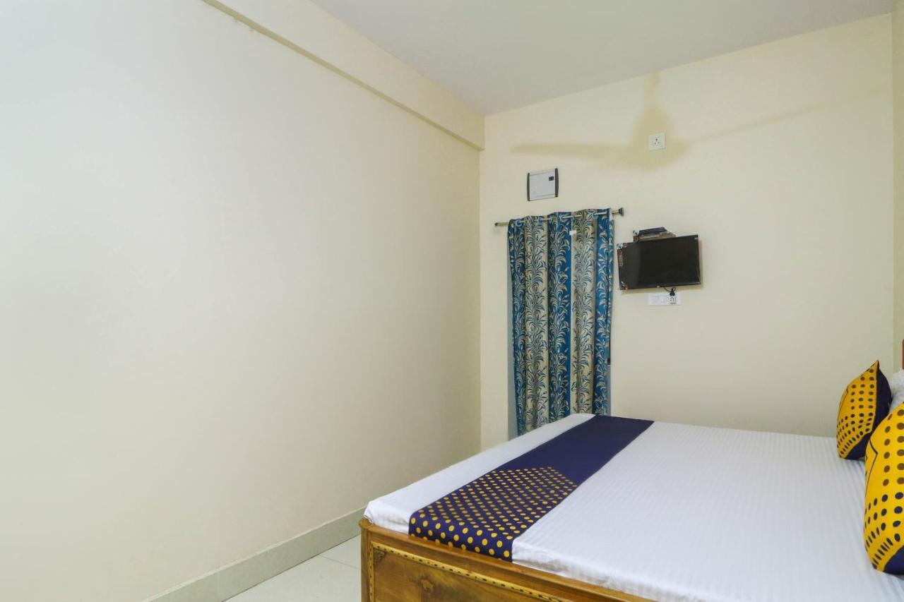 Spot On 68151 Prafulla Palace 호텔 Jatani 외부 사진